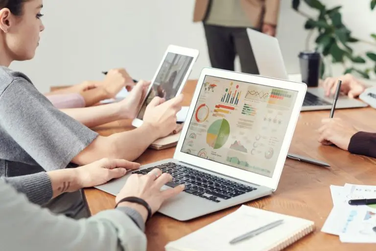 business-analyst-768x512.jpg